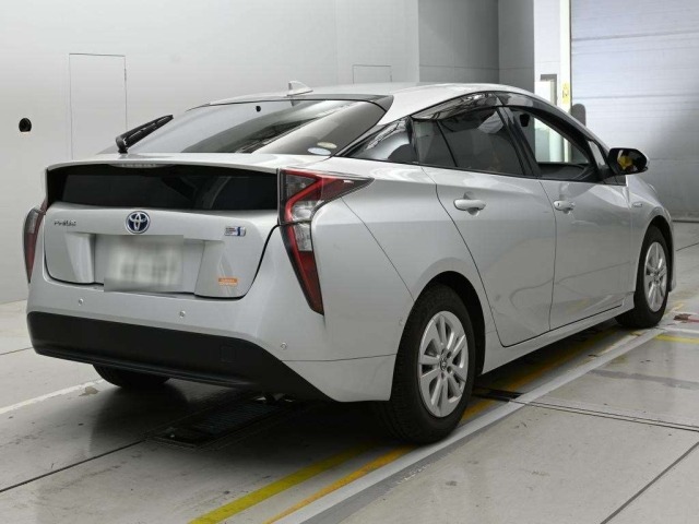 Toyota PRIUS 2018 7660129-1