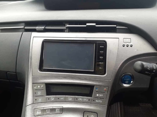 Toyota PRIUS 2015 7660135-12