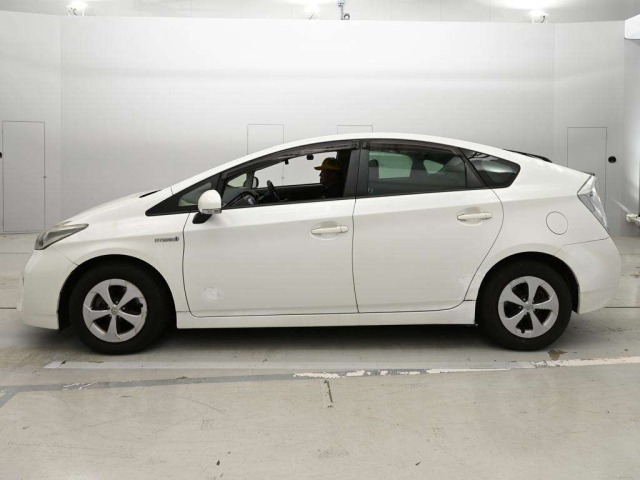 Toyota PRIUS 2015 7660135-4