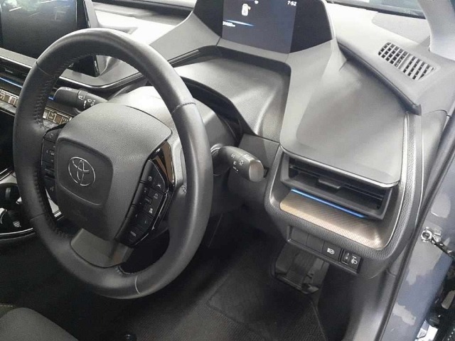 Toyota PRIUS 2024 7660140-9