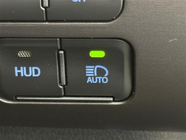 Toyota PRIUS 2022 7661457-1