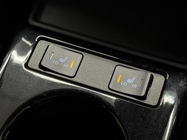 Toyota PRIUS 2022 7661457-13