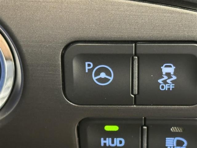 Toyota PRIUS 2022 7661457-31