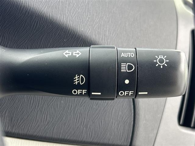 Toyota PRIUS 2015 7661924-7