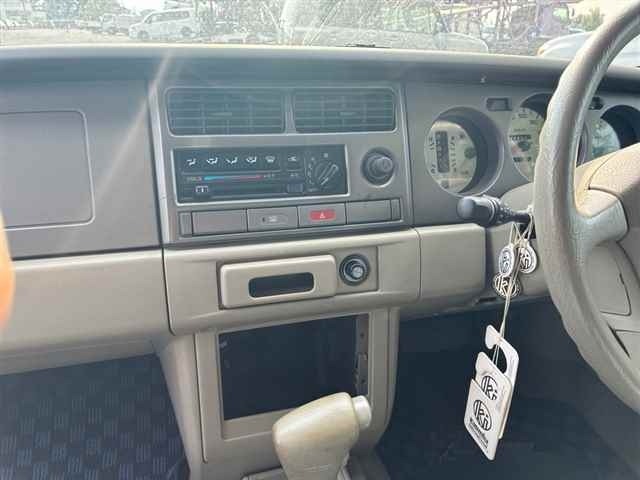 Nissan RASHEEN 1997 7663672-6