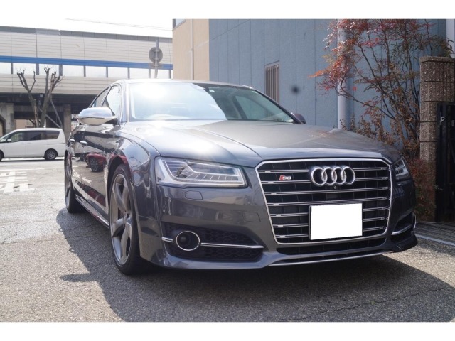 Audi S8 2015 7673583-0