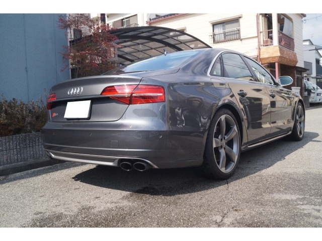 Audi S8 2015 7673583-5