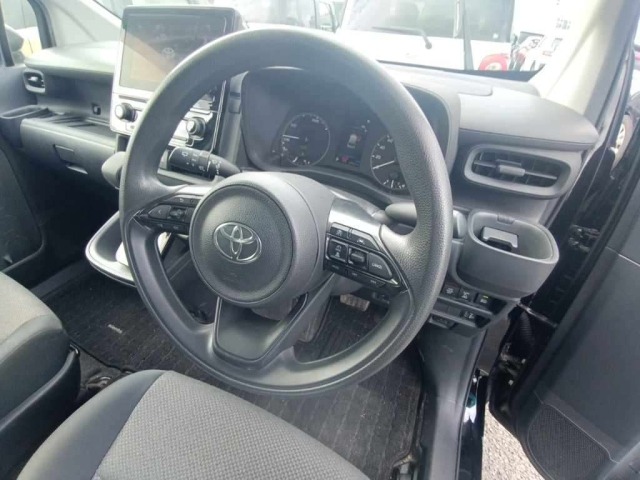 Toyota SIENTA 2022 7674977-9