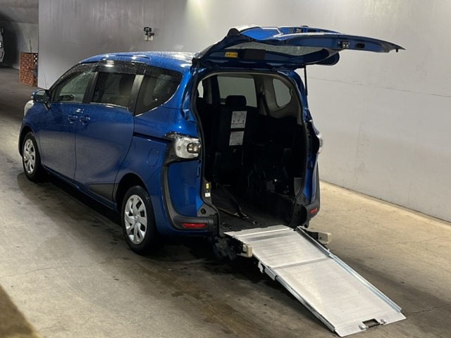Toyota SIENTA 2018 7674999-1