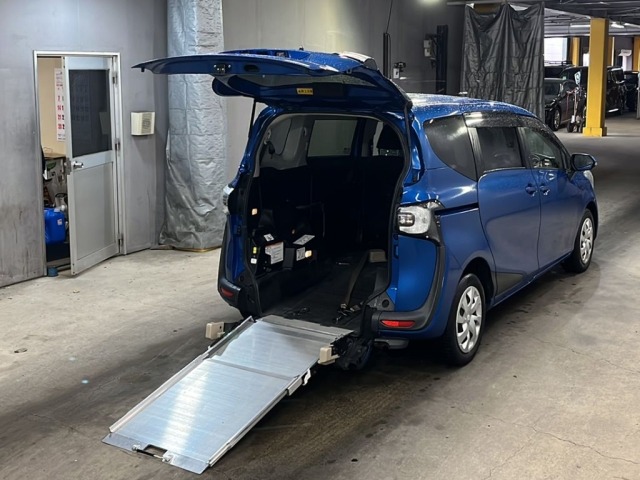 Toyota SIENTA 2018 7674999-5