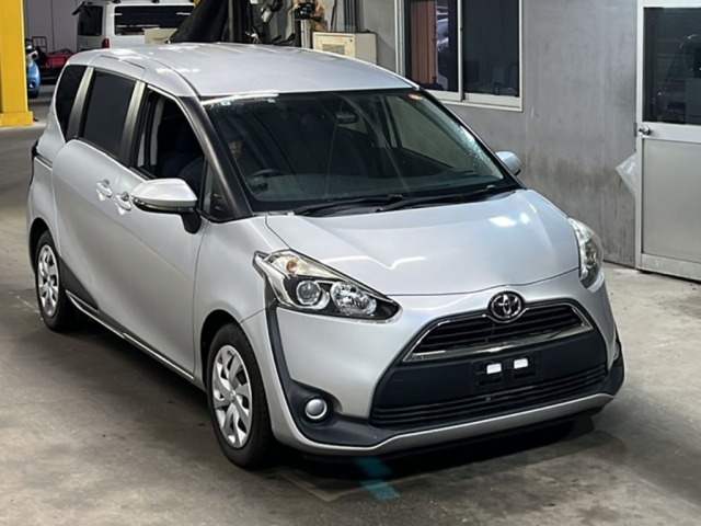 Toyota SIENTA 2017 7675001-4