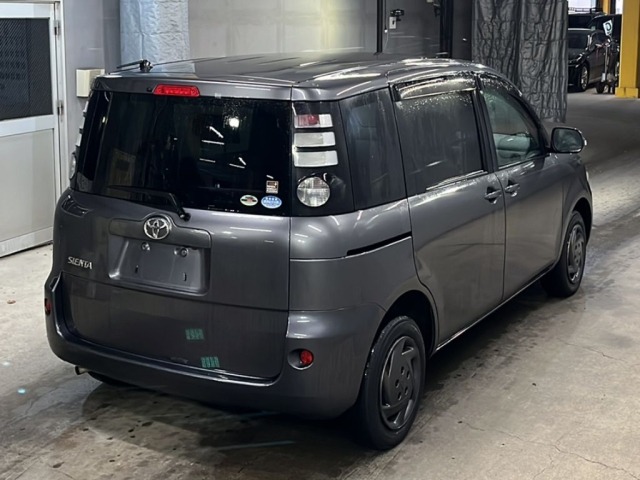 Toyota SIENTA 2010 7675003-5