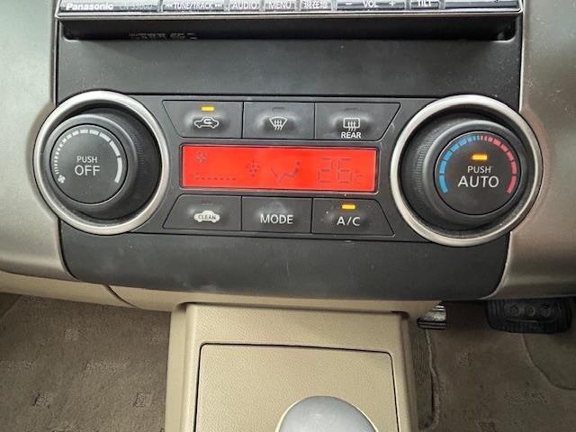 Nissan TIIDA 2012 7662498-19