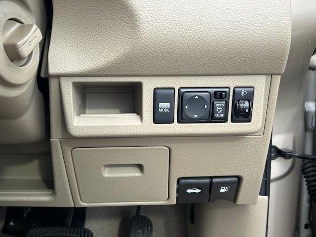 Nissan TIIDA 2012 7662498-7