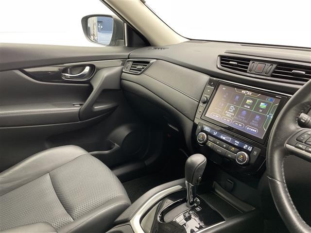 Nissan X-TRAIL 2018 7673570-6