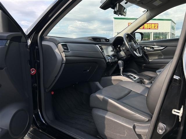 Nissan X-TRAIL 2018 7673660-4
