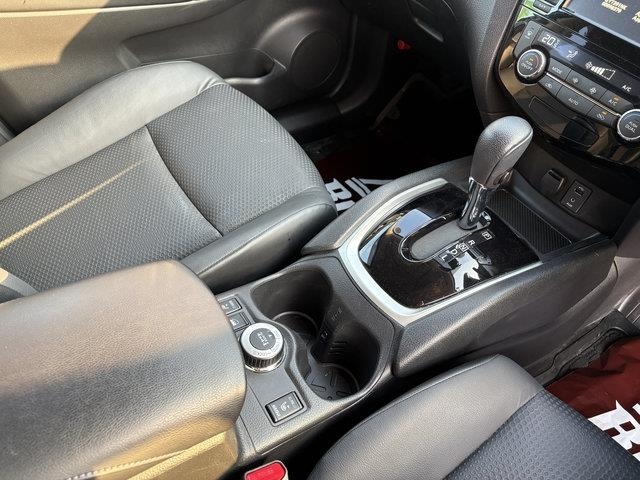 Nissan X-TRAIL 2017 7673680-11