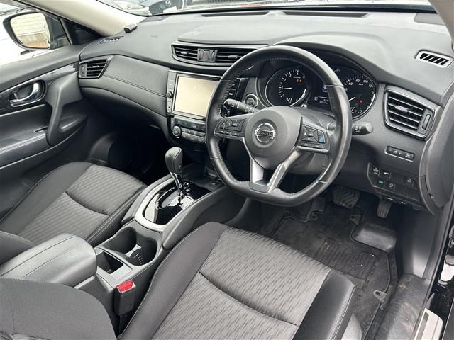 Nissan X-TRAIL 2017 7673681-1