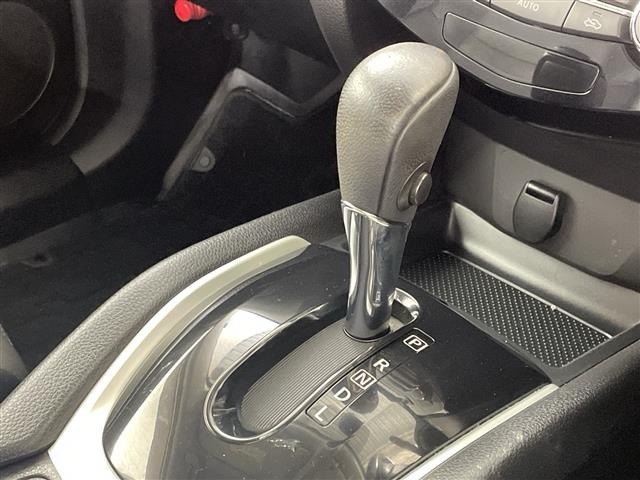 Nissan X-TRAIL 2016 7673684-3