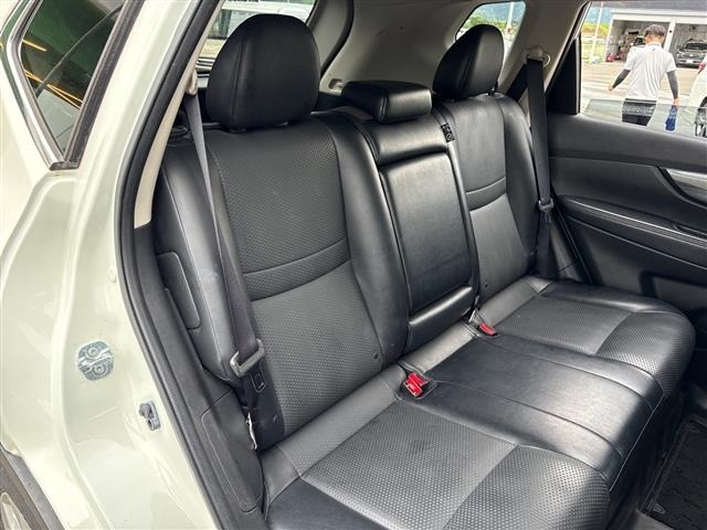 Nissan X-TRAIL 2015 7673693-4