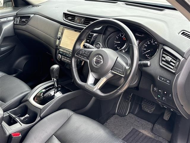 Nissan X-TRAIL 2017 7673710-6