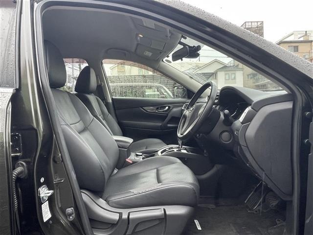 Nissan X-TRAIL 2016 7673717-19