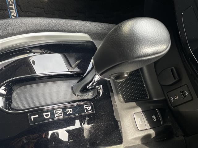 Nissan X-TRAIL 2018 7673739-12