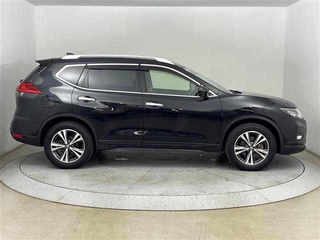 Nissan X-TRAIL 2017 7673750-21