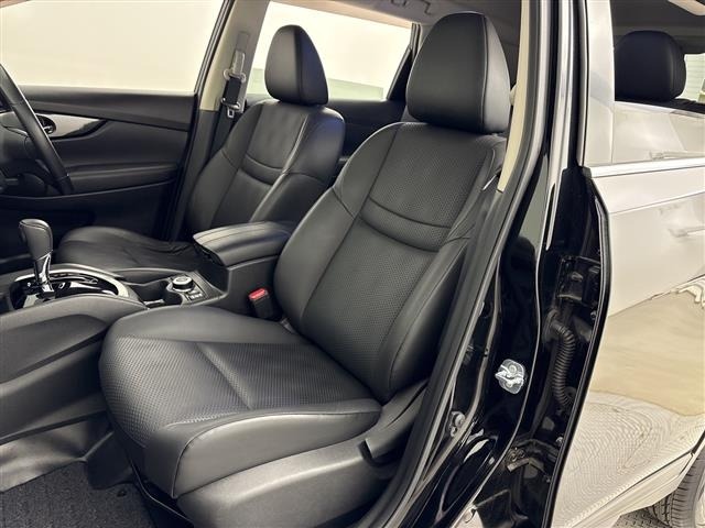 Nissan X-TRAIL 2017 7673750-3
