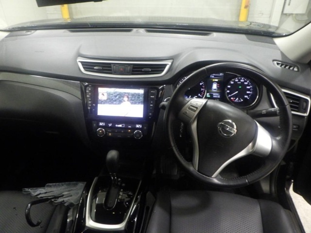 Nissan X-TRAIL 2015 7673758-3