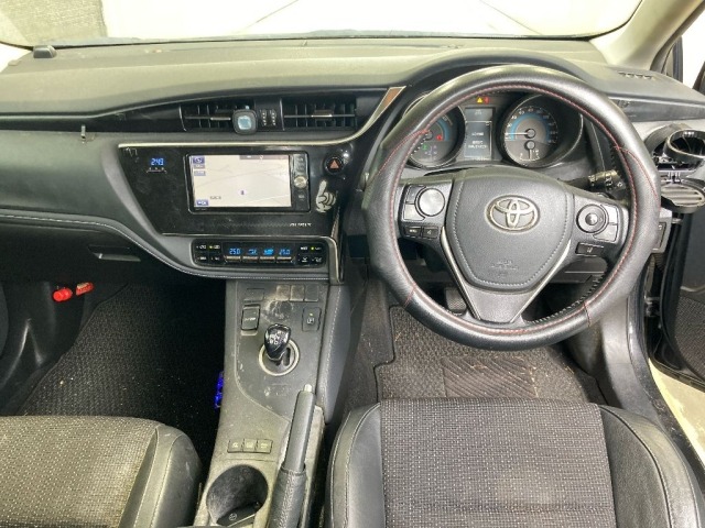 Toyota AURIS 2017 7678249-4