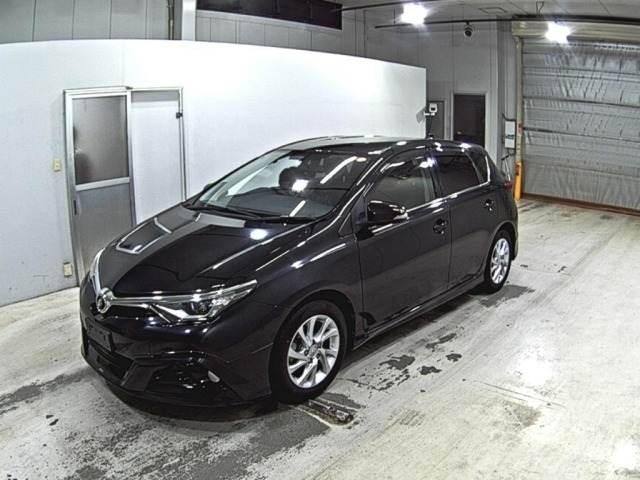 Toyota AURIS 2016 7678253-4