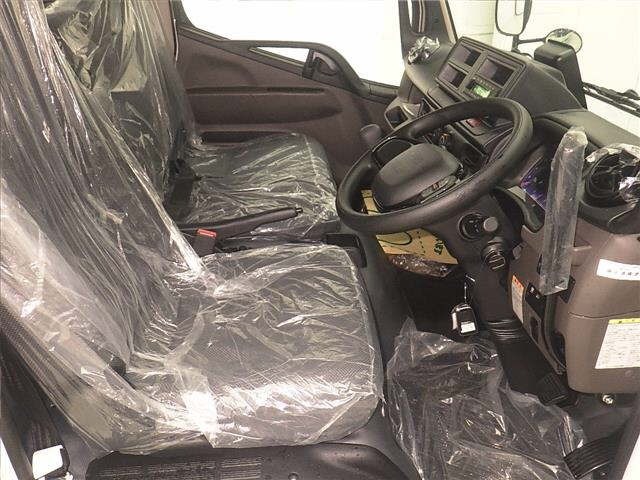 Mitsubishi CANTER 2026 7686832-5