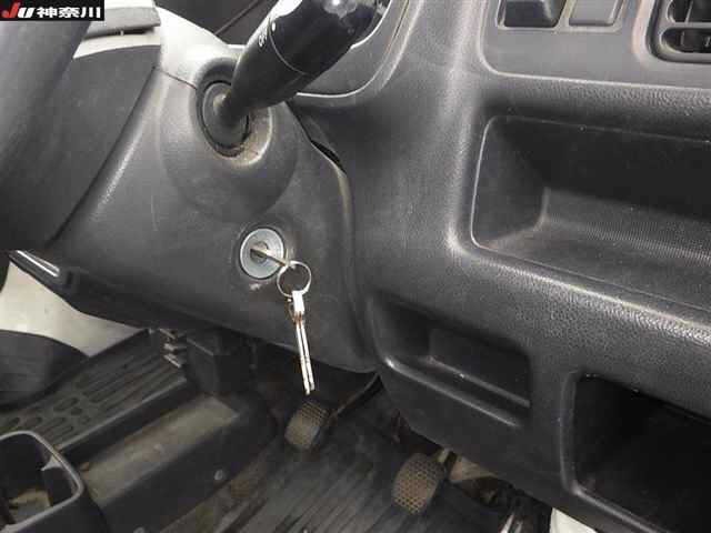 Suzuki CARRY TRUCK 2004 7675302-7