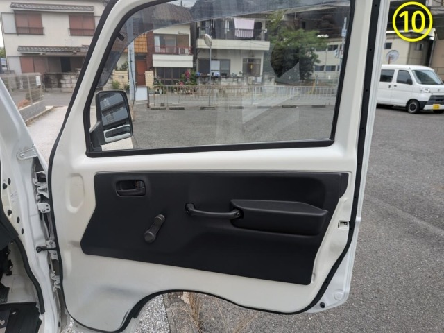 Suzuki CARRY TRUCK 2018 7675328-9