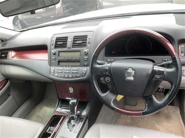Toyota CROWN 2009 7678211-3