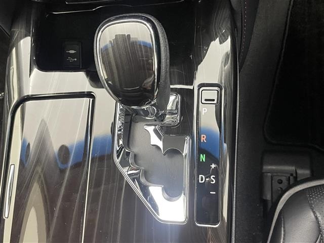 Toyota CROWN 2017 7679023-22
