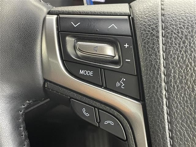 Toyota CROWN 2017 7679023-5
