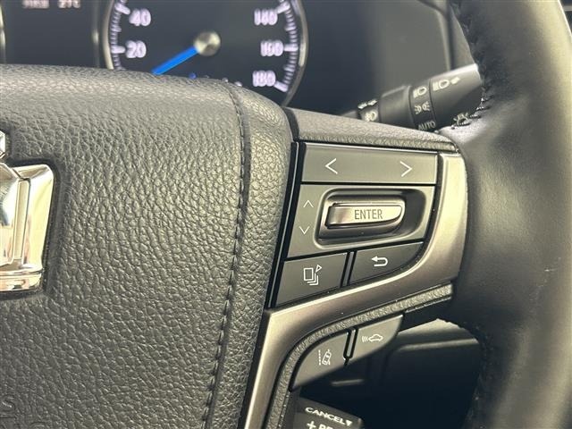 Toyota CROWN 2018 7679038-1