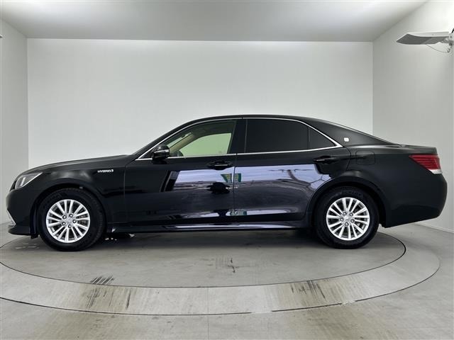Toyota CROWN 2018 7679038-10