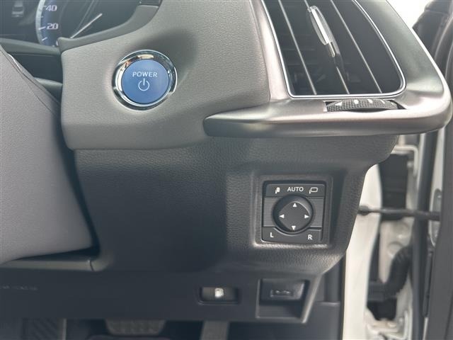 Toyota CROWN 2022 7679073-4