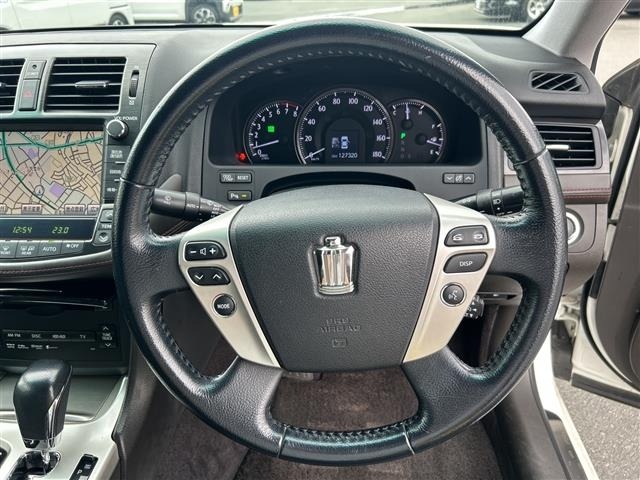 Toyota CROWN 2011 7679102-1
