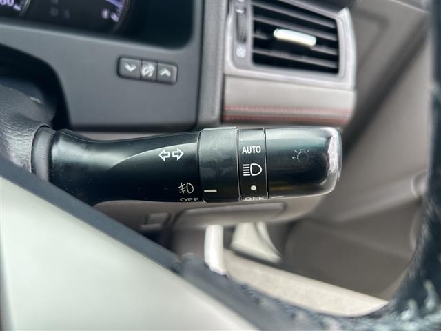 Toyota CROWN 2011 7679102-8