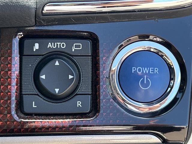 Toyota CROWN 2017 7679121-3