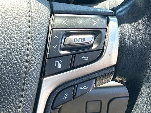 Toyota CROWN 2017 7679121-4