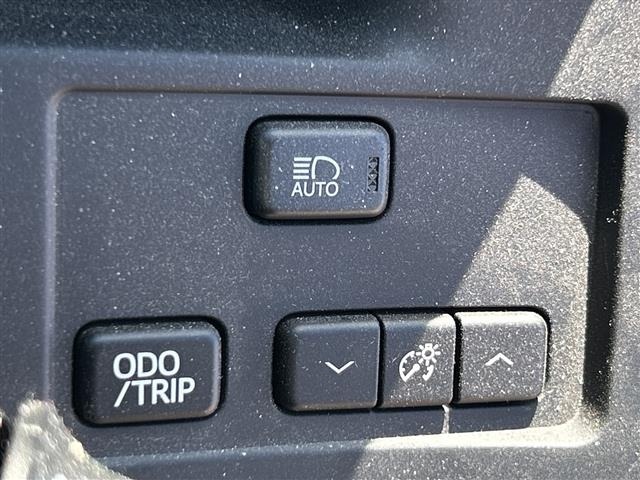 Toyota CROWN 2017 7679121-8