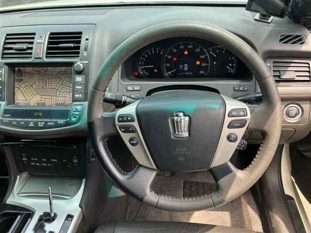 Toyota CROWN 2011 7679162-3