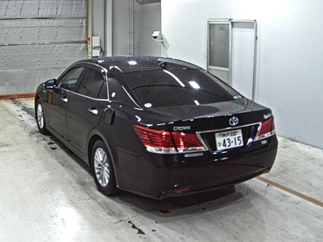 Toyota CROWN 2018 7679225-1