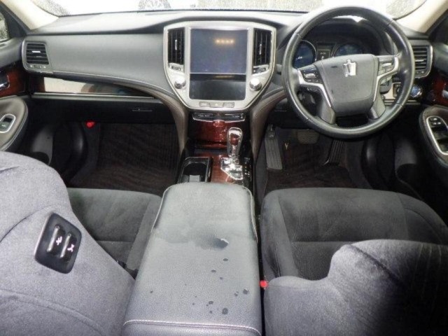 Toyota CROWN 2018 7679225-3