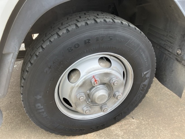 Isuzu FORWARD 2018 7689852-9